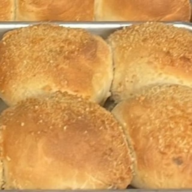 Ube Pandesal Plain.
